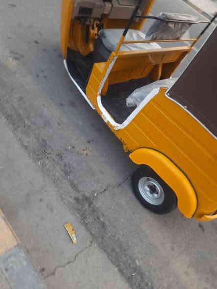 سلام عليكم شباب تكتك مديل ١٩ شهر ١٠ كشره مكفوله مكينه مجفته مره وحده سعر 5400 وبيها مجال قليل ***********  مكان ميسان حيل عسكري
