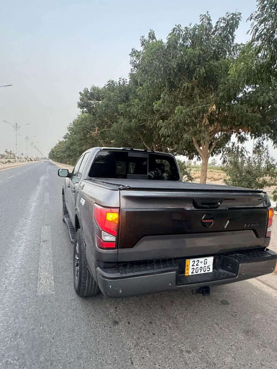 💥 للبيع: نيسان تايتان 2021
PRO-4X مواصفات فول) 💥

السعر 210$ 

لكل عشاق الفخامة والقوة والأوف رود، معروض للبيع وحش المـهمات الصعبة Nissan Titan XD بفئة PRO-4X بحالة ممتازة وجاهزة للاستخدام فوراً.

📊 تفاصيل ومواصفات السيارة:

النوع والفئة: Nissan Titan XD PRO-4X

المحرك: 8 سلندر (V8) قوي جداً وذو عزم عالي.

اللون: نفطي ونظيف جداً.

الرقم: اربيل

الدفع: رباعي 4x4 مخصص للطرق الوعرة (PRO-4X الأصلية).

✨ المميزات والإضافات:

واجهة أمامية هجومية بلون أسود مطفي مميز مع شعار نيسان باللون الأحمر الخاص بفئة PRO-4X.

لايتات LED أمامية وخلفية بتصميم حديث ومميز.

دواسات جانبية (Sidesteps) أصلية بلون أسود متين.

بكب خلفي مجهز ببطانة حماية وغطاء حوض خلفي (Hard Tonneau Cover) للحفاظ على الأغراض.

ويلات أصلية مميزة خاصة بفئة PRO-4X مع إطارات أوف رود بحالة ممتازة.

مرايا جانبية كبيرة مخصصة للسحب والمهمات الصعبة (Tow Mirrors).

نظام استشعار وحساسات أمامية وخلفية للمساعدة على الركن.

🔍 حالة السيارة:

السيارة بحالة ممتازة جداً (نظافة البودي والداخلية واضحة بالصور)، محرك وكير وتبريد بشرط الفحص، وجاهزة وماتحتاج أي مصاريف.

رقم الشاصي وصور الحادث مرفق

📞 للتواصل والاستفسار...

[***********
