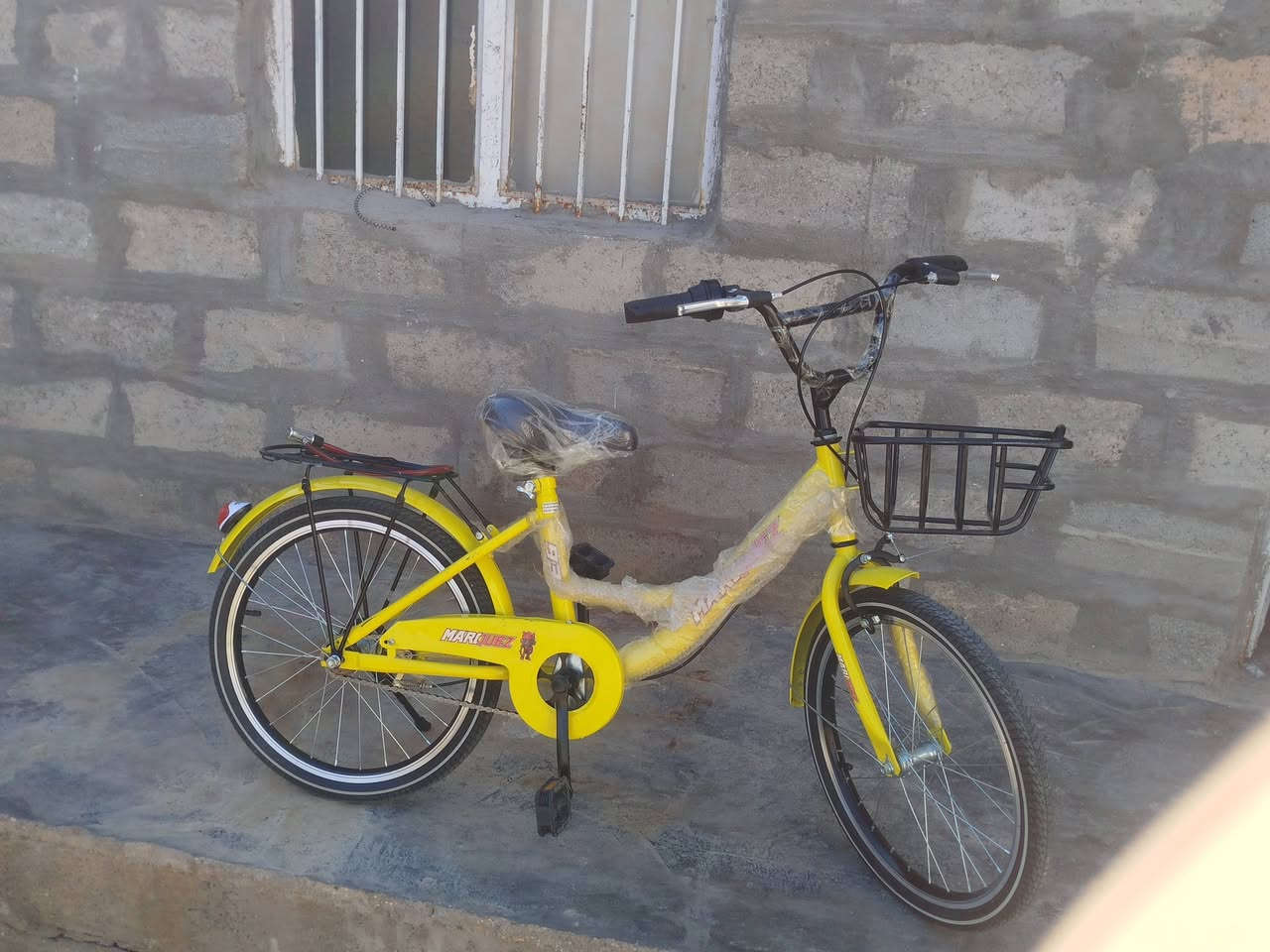 سلام عليكم بايسكل حجم 18 استخدام يوم واحد بايسكل جديد حيل نضافه فول ورايد ابيعه سعر  85 وبي مجال مكاني جزيرت لخالديه قرب مدرست عمل شعبي ***********👉 ال ستفسار
