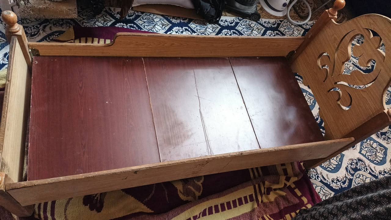 السلام عليكم سرير للبيع خشبي اشترينا ب ٥٠ الف ورايدي ب ٤٠


**إذا كنت صاحب هذا الإعلان وتريد حذفه لأي سبب، رجاءا أرسل رسالة إلى الدعم الفني**