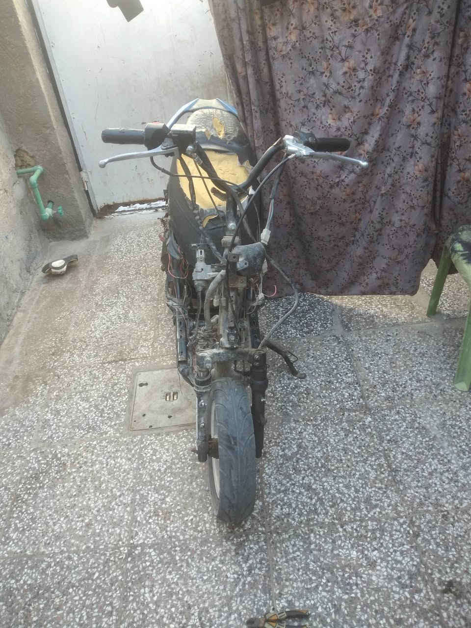 مره خصت ابوالكروب) السلام عليكم دراجه ماكس FSلبيع دراجه باتري جديد سلف كهربائيات شخاله دراجه بوشه 55الله شاهد شلعه ومعدل عايزهه بس كفرات ابيع كوم حديد  المكان نجف حي الوفاء متواجد فيس السعر150الاستفسار على الرقم ***********
