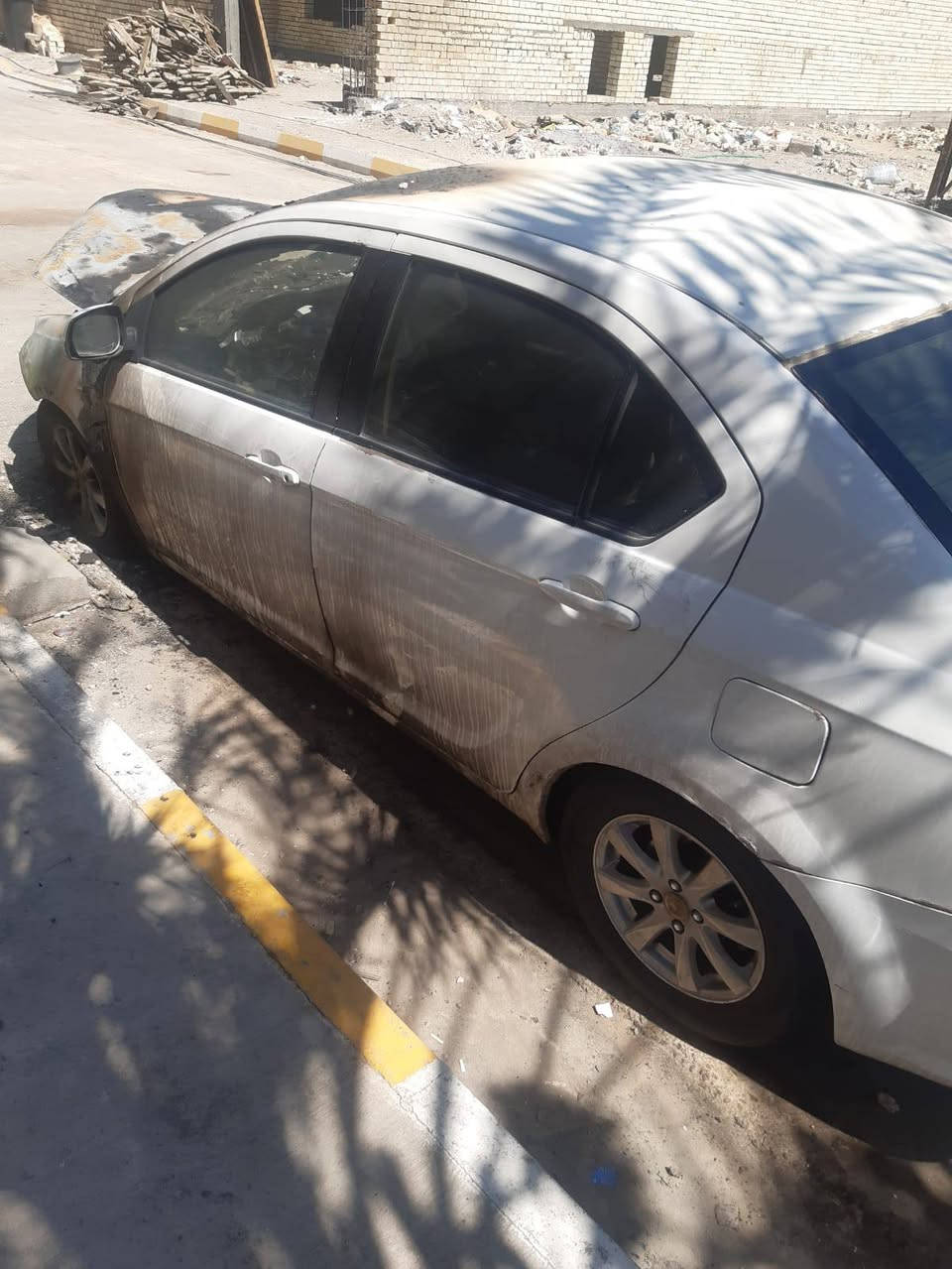 سلام عليكم من رخصه صاحب الجروب رحم الله والديكم هاي السياره للبيع احترقت عندي بالباب بدي الدواخل ما بيها شيء الدشبول ما بي شي اللي يريد الرقم اريده تفسيخ انا ابيعه ***********

