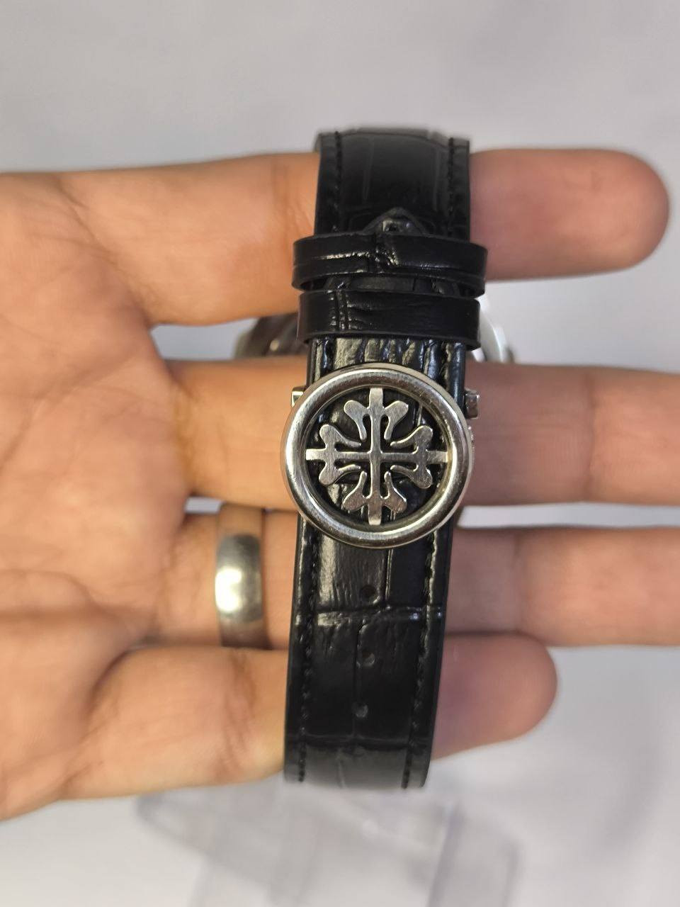 باتك فلبPatek Philippe

تحفه فنيه تتخطى مفهوم الوقت 
الميناء تيفاني مميز بدزاين عصري 
زجاج زفير مقاوم للخدش 
منفذ تاريخ شهري
الهيكل مصنوع من التيتانيوم 
مختمة من كل مكان
اميال لامينوس 
مقاومة ماء وغبار 
سير مصنوع من الجلد الطبيعي 
قفل فراشة اصلي

ملاحظة متوفره قطعة واحده فقط 
السعر :- 28 الف ع اول تم 
للحجز والاستفسار يرجى الاعتماد خاص


**إذا كنت صاحب هذا الإعلان وتريد حذفه لأي سبب، رجاءا أرسل رسالة إلى الدعم الفني**