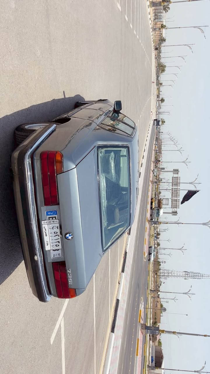 بي ام موديل ١٩٩١ حجم ٧٣٥ مكينة مفتوح سيارة جاهزة  نصبتها حلوة 
كير مكينة حدادية تخم تاير تبريد شاشة كاميرات دواخل مرتبة مصبوغة عام جمالية سيارة جاهزة والحمدلله ترايها وين ما تريد  رقم بغداد تحويل مباشر 
للاستفسار الاتصال او مراسلة واتساب 
*********** ناصرية, ذي قار
