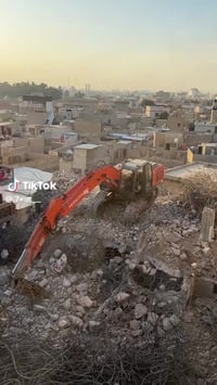 هدم وتفليش المنازل القديمة بأحدث الطرق 🚜💥 ​نضمن لك سرعة الإنجاز والحفا...