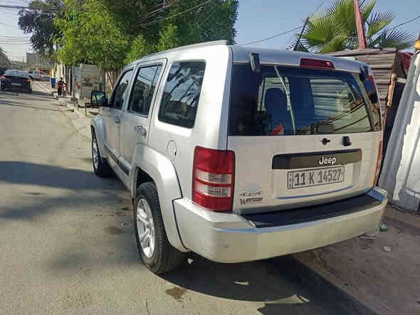 السلام عليكم جيب لبرتي موديل 2012 رقم بغداد الدولي بأسمي تحويل ثاني يوم السيارة جديده مكينه كير كهربائيات كلها سليمه مابيها نقص تبريد ثلج مكينه 3700 سته سلندر العنوان بغداد حي العامل السعر 90 السونار مرفق مع الصور *********** بغداد
