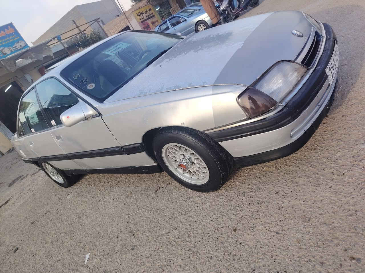 ياالله السلام عليكم
اوبل اوميكا كير اوتو سياره حلوه بيه جراد 
صدر جديد مكينه جديده
رقم مميز دولي رقم انبار 
جام كهرباء 
مكان السياره الانبار هيت 
السعر 32
رقم الهاتف ***********
