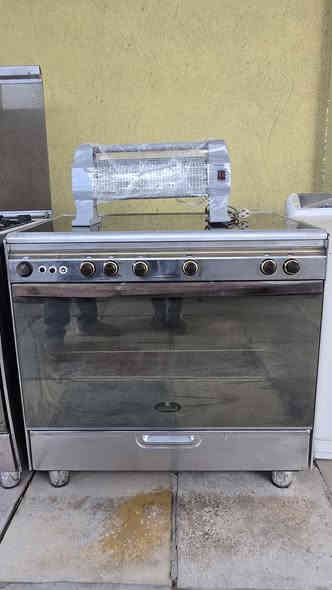 طباخ كريازي مصري كلش نضيف شرط ضمان الشغل مع صوبة هدية 
السعر٢٤٠ وبي مجال 
العنوان / بابل / الحمزة الغربي / حي العسكري
رقم الهاتف ***********
