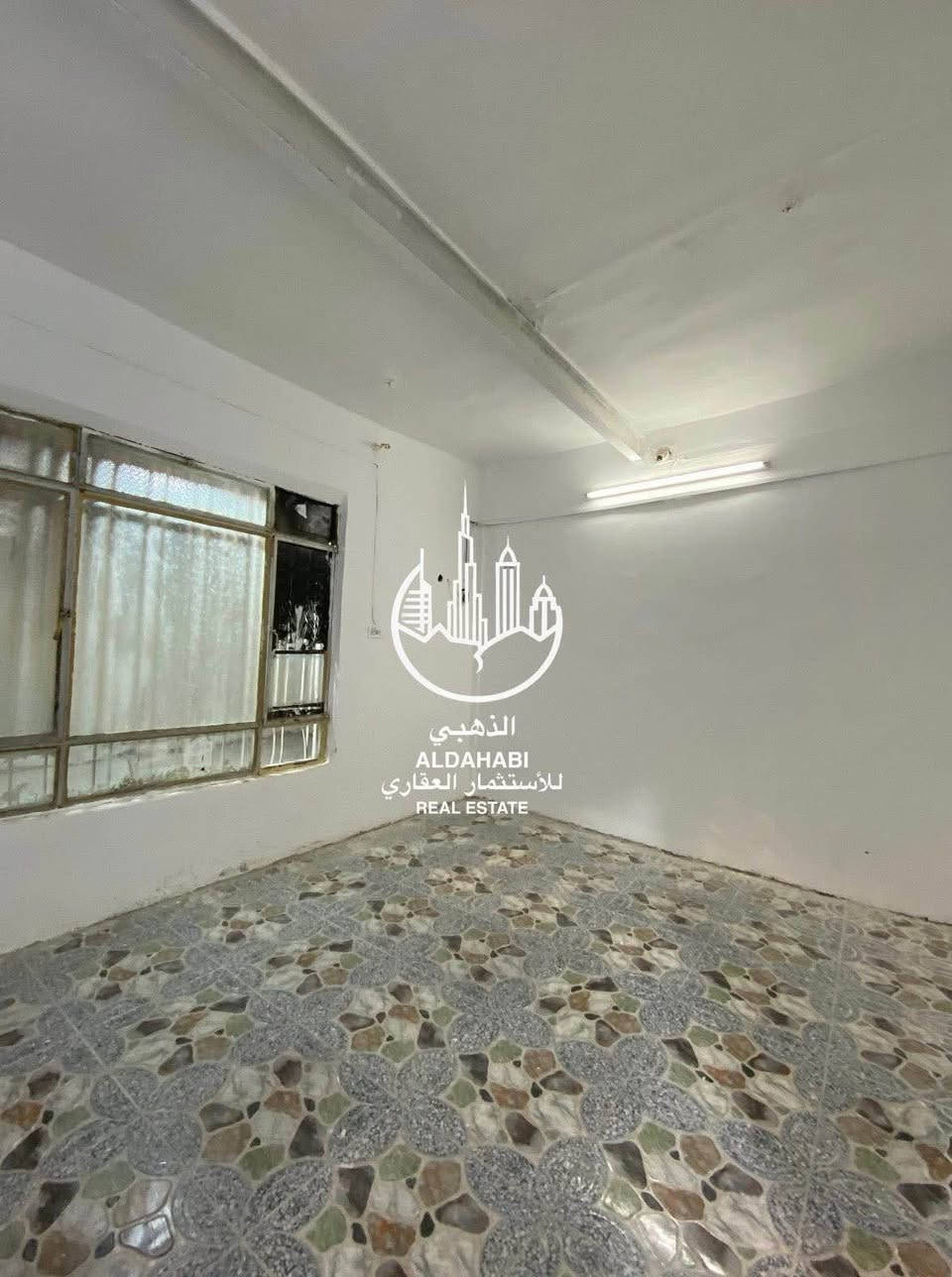 للايجــــــــــــار ✅
.
مشتمل ارضي للايجار في الجنينه حي الاندلس موثع سكني ممتاز جداً  
.

مواصفات المشتمل  / 
.
طابق ارضي يحتوي 
.
غرفتين ، استقبال ، موزع  ، مطبخ ، ، صحيات ، طارمه 
.
سعر الايجار 600 الف قفل 
.
✅ الذهبي للاستثمار العقاري ✅

#مجــــــاز_قانــــــــونيــاً
—————————————
#ملاحظه لعملائنا الكرام يتوفر لدينا عروض عقاريه بيوت للبيع والايجار في كافة مناطق محافظة البصره كذلك يتوفر لدينا بنايات تجاريه للبيع في مناطق ممتازه بوارد شهري ممتاز 
‏‌‎ للمعلومات اكثر التواصل على الارقام الموضحه او زيارة
الموقع 
البصره_ شارع عام حي الزهراء _ قرب مستشفى النفط
***********
*********** البصرة, العراق
