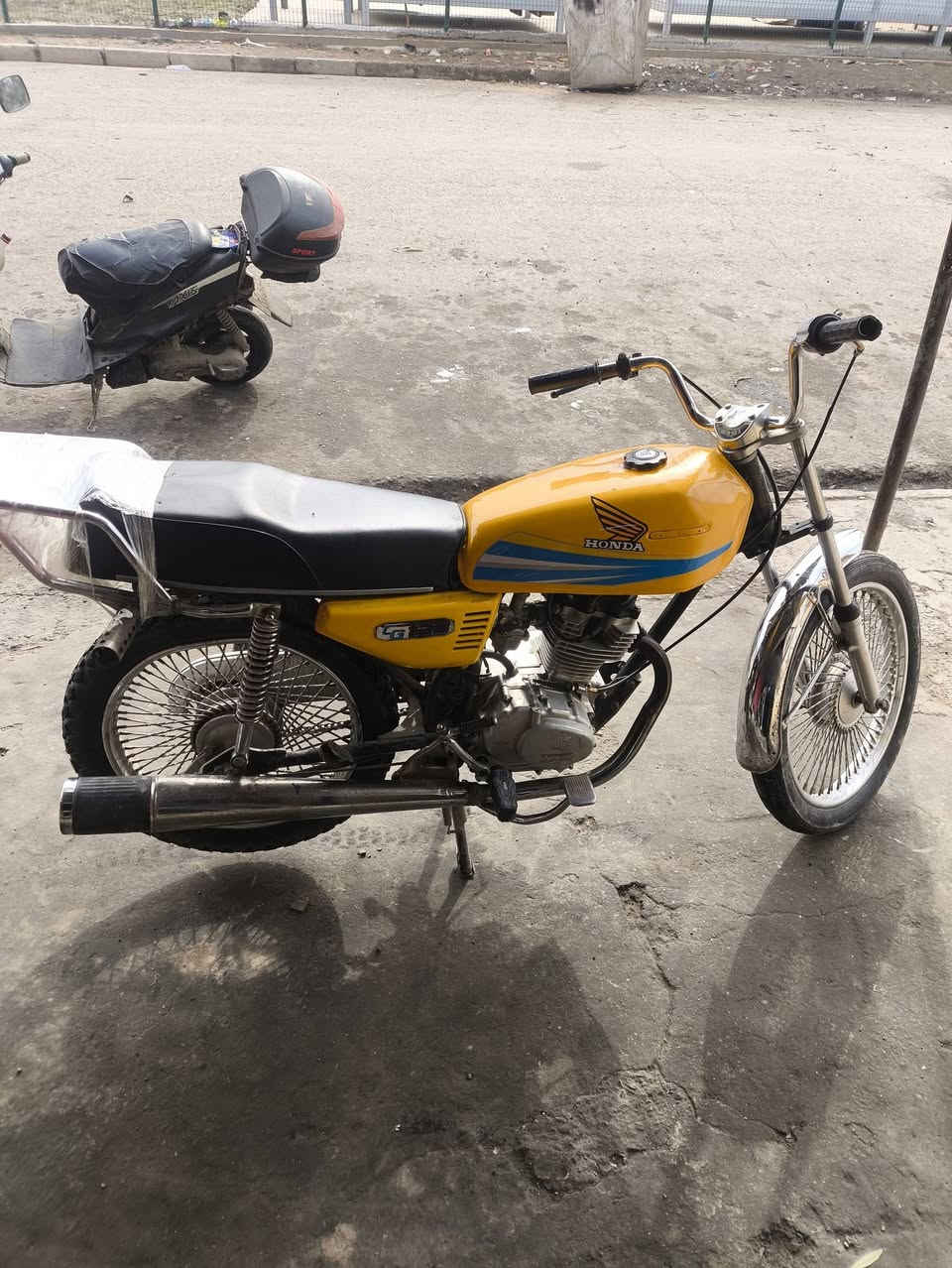 السلام عليكم اخوان ماطور للبيع المكينه شرط مامفتوحه شرط تجي تفحص وتاخذو ماطور مال روحه وجيه ماطور نضيف المكينه تاكير 20السعر 270الف وبي مجال مكاني موصل ايسر حي التحرير خابر وتدلل ***********
