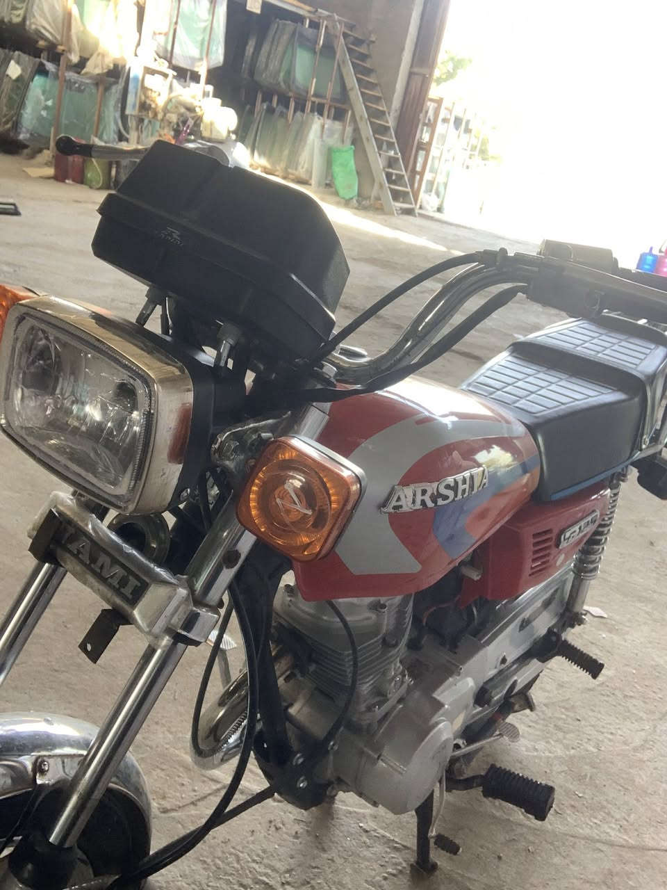 سلام عاليكم أربع كير رقمً وسنويه دراجه حلوه مديل ١٨ نجف رقمه دراجه حلوه مداور ثاني يومً ويه راعيه دراجه حلوه السعر 900وبيهً مجال رقمي ***********خاص موجود مستعجل
