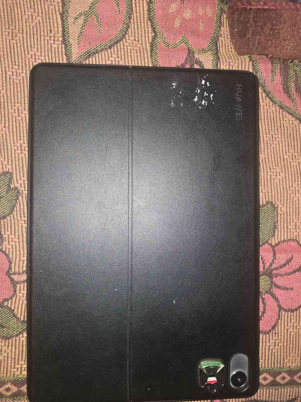 السلام عليكم للبيع هواوي ميت باد 11:5 ويا قلم وكيبورد
مواصفات راقية ...بس بي شخوط بالشاشة ما مأثرة ابد 
ماعرف شكد يسوة


**إذا كنت صاحب هذا الإعلان وتريد حذفه لأي سبب، رجاءا أرسل رسالة إلى الدعم الفني**