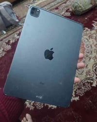 ايباد 11برو ذاكره 128 مبدل شاشه بي تقطيع ب لمس ابيع بنص سعره 270 قفل ر...