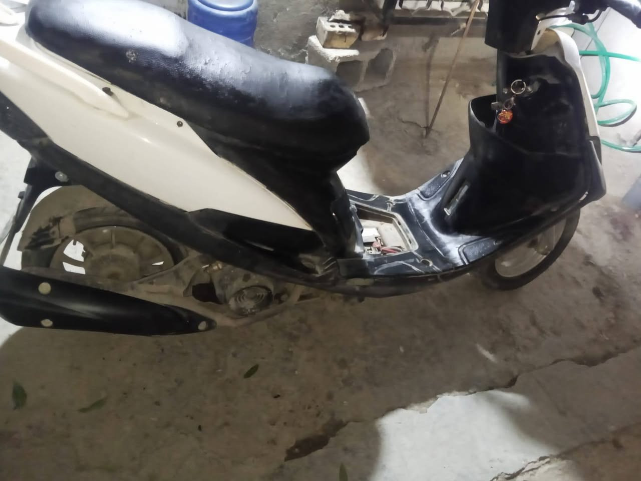 السلام عليكم دراجه للبيع ما اعرف تفاصيل اكثر اتصلو على صاحبهه السعر 350 بي مجال للى امانه بيهه بس بنجر ‏‪***********‬‏     ابو دشير
