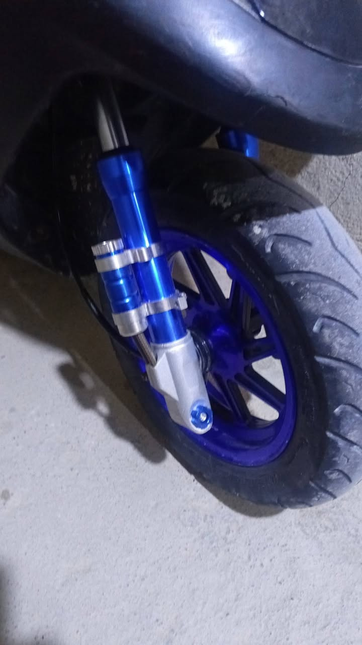 دراجه ماكس عدله رمبه شرط دراجه كامله مكمله الكش مبدله بس ما لحكت لصوره ودبلات هم بدلت رياضي خلفي امامي دراجه متعوب عليها مزوده تزويد خارجي للبيع العنوان بصره زبير سعر 950 وبيها مجال وعلى شرط الدهن الي اشده الها امزويل وقيس شكد نضيفه المكينه وشرط صوته ناعم


**إذا كنت صاحب هذا الإعلان وتريد حذفه لأي سبب، رجاءا أرسل رسالة إلى الدعم الفني**