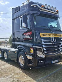 مرسيدس اكتروس وحش موديل 2018 الحجم 2763 فول مواصفات كاميرا حساس سبلت خ...