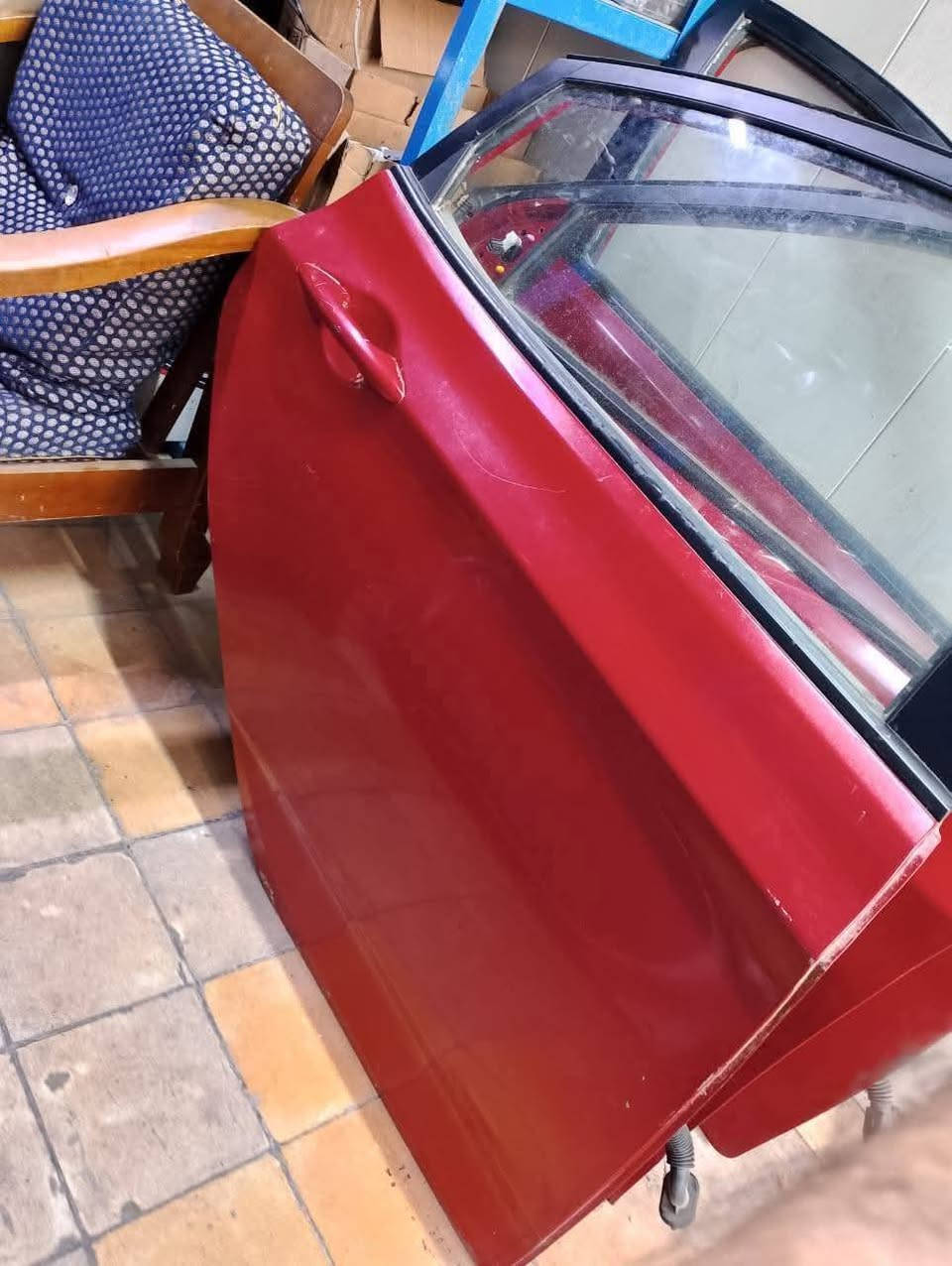 السلام عليكم 
يتوفر  ابواب اكسنت مضلع لون احمر كامل مقفل 
ابواب اكسنت مضلع لون ابيض خليجي  
قبغ جنطة اكسنت مضلع احمر +ابيض 
يتوفر توصيل لكل محافضات العراق 
للتواصل الأتصال او واتساب 
***********
