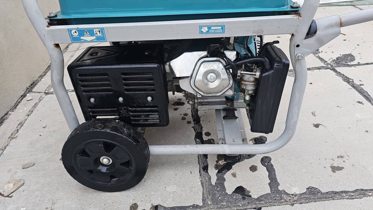 سلف + هندر

خزان بنزين 25 لتر

السعر 600

المكان / الكوت

***********
