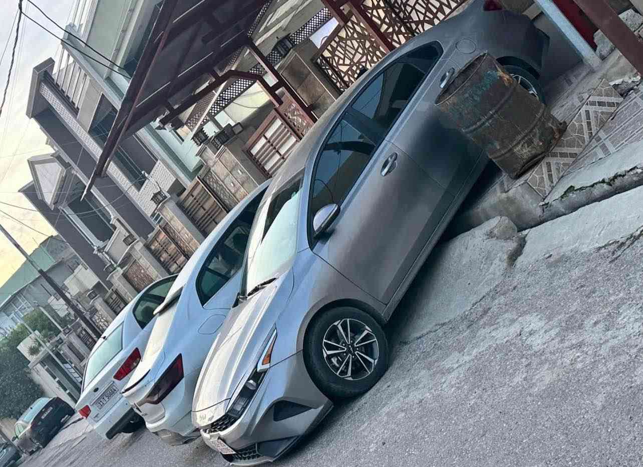 🚗 للبيع: كيا فورتي LXS موديل2023 سعر السياره 153$ 

📍 مكان السيارة :  موصل حي النور
📞 للتواصل: واتس اب  *********** او اتصال او خاص 
                                              
🛠️ المحرك: 4 سلندر 2000 دوش المرغوب

⚙️ المواصفات:

• شاشة كبيرة وكاميرا
• CarPlay و android
• تحكمات ستيرن
• أوتو ستوب
• قيادة ذاتية
• تحديد سرعة وتحديد مسار
• رادارات أمامية وجانبية وخلفية
• مثبت سرعة
• مانع انزلاق
• 3 انضمة قيادة

⚠️ أضرار السيارة: 3 قطع  
• جاملغ امامي وشويه من يم البوند مع وشويه كذالك من الباب 
بدووون دواخل 
ايربك ستيرن وضع شركه صورة الضرر مرفقه بالمنشور 

• الكير والمحرك بحالة ممتازة – شرط الفحص
• صدر وخلف "جيد جداً"
• الرادار وحجر البيئة والكزوز  كلها أصلية طخم تاير جديد 
• السيارة بحالة ممتازة وبدون مصاريف
السعر 153$ موصل, نينوى
