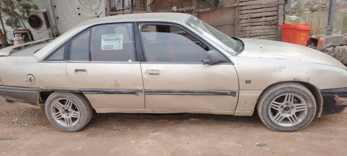 السلام عليكم اوبل اوميكاا موديل ٨٩ رقم ديالى جديد سنويه لل٣٠ كهربائياتها كامله مكينه وكير خير من الله سعرر ١٧ وبيها مجال مكان بعقوبه للاتصال ***********
