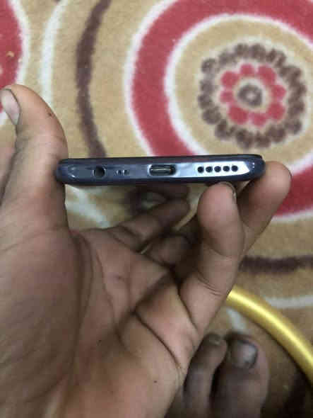 السلام عليكم للبيعRedmi  المرغوب ذاكره 64الجهاز كلش نظيف  مال بيت مبدل وشاشه أصليات الجهاز كله شغال نت اتصال صوت هزاز كامرات شحن  السعر 75قفل العنوان حله مركز رقمي***********
