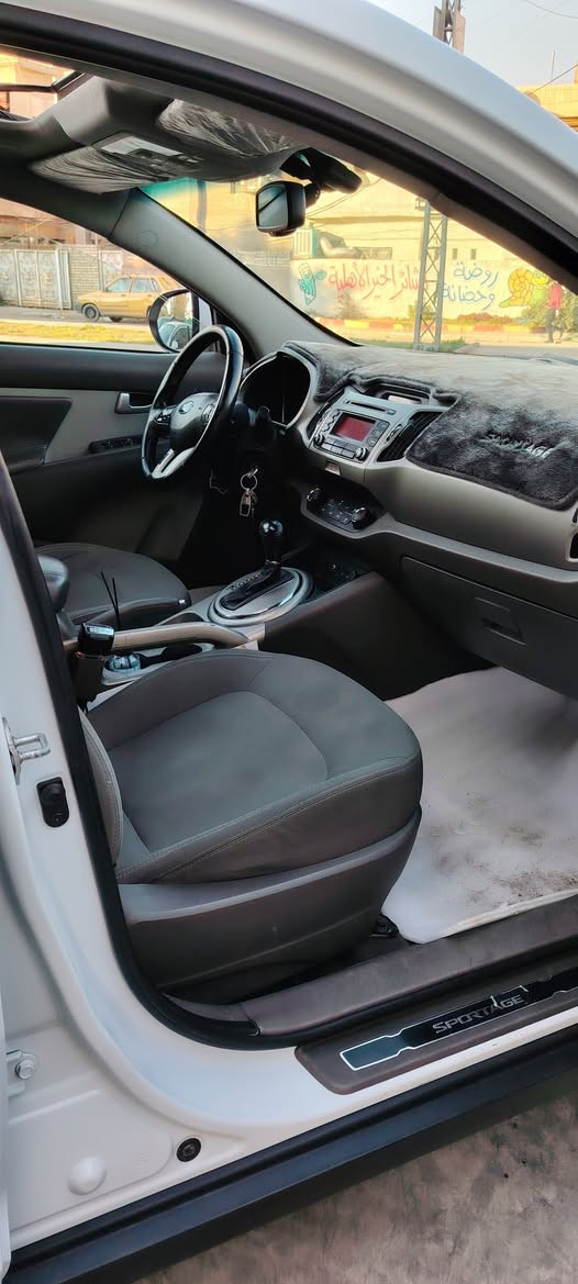 السلام عليكم
سبورتج خليجي 2015 جديده جدا
كير محرك 2000 دوش ممتاز
بانوراما سلايد 
غرفتها نظيفه
حساس خلفي
تخم تاير جديد باتري جديد
مري شفط 
لد نهاري
فول تحكم ستيرن
تبريد ثلج بمعنى الكلمه
صدر أمامي خلفي جديد
تحكم بل لايت الامامي
كامره خلفي
مرايه تعتيم
اشاير بل مري
سياره جاهزه مابيها اي نقص سعر 150ورقه وبيها مجال للطيبين التساهل موجود وتأخذوها من عيوني بغداد قرب ساحه عدن *********** حيدر السعدي
ملاحظه سياره بيها قطعه صبغ رش شخط صغير  وبين البابتين شخط ومصبوغ شبر وشبر مباوك
