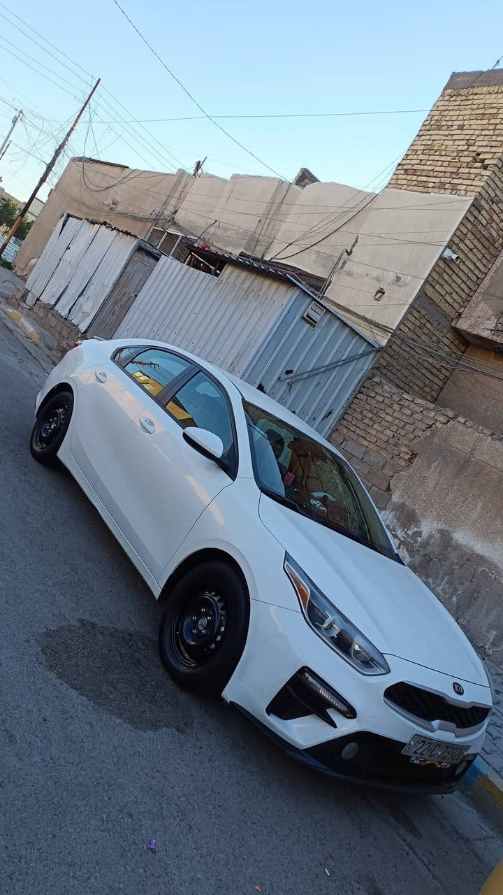 السلام عليكم فورتي 2020 حادثها بابين جايات ويها بل سونر يطلع مفتوح الباقي مكفول بيها بارد باب السايق 5 اصابع الباقي كفاله قطره صبغ مابيها مكينه كير مكفول دوشمه ارضيه وتنته وكشنات سياره جديده مكانها بغداد


**إذا كنت صاحب هذا الإعلان وتريد حذفه لأي سبب، رجاءا أرسل رسالة إلى الدعم الفني**