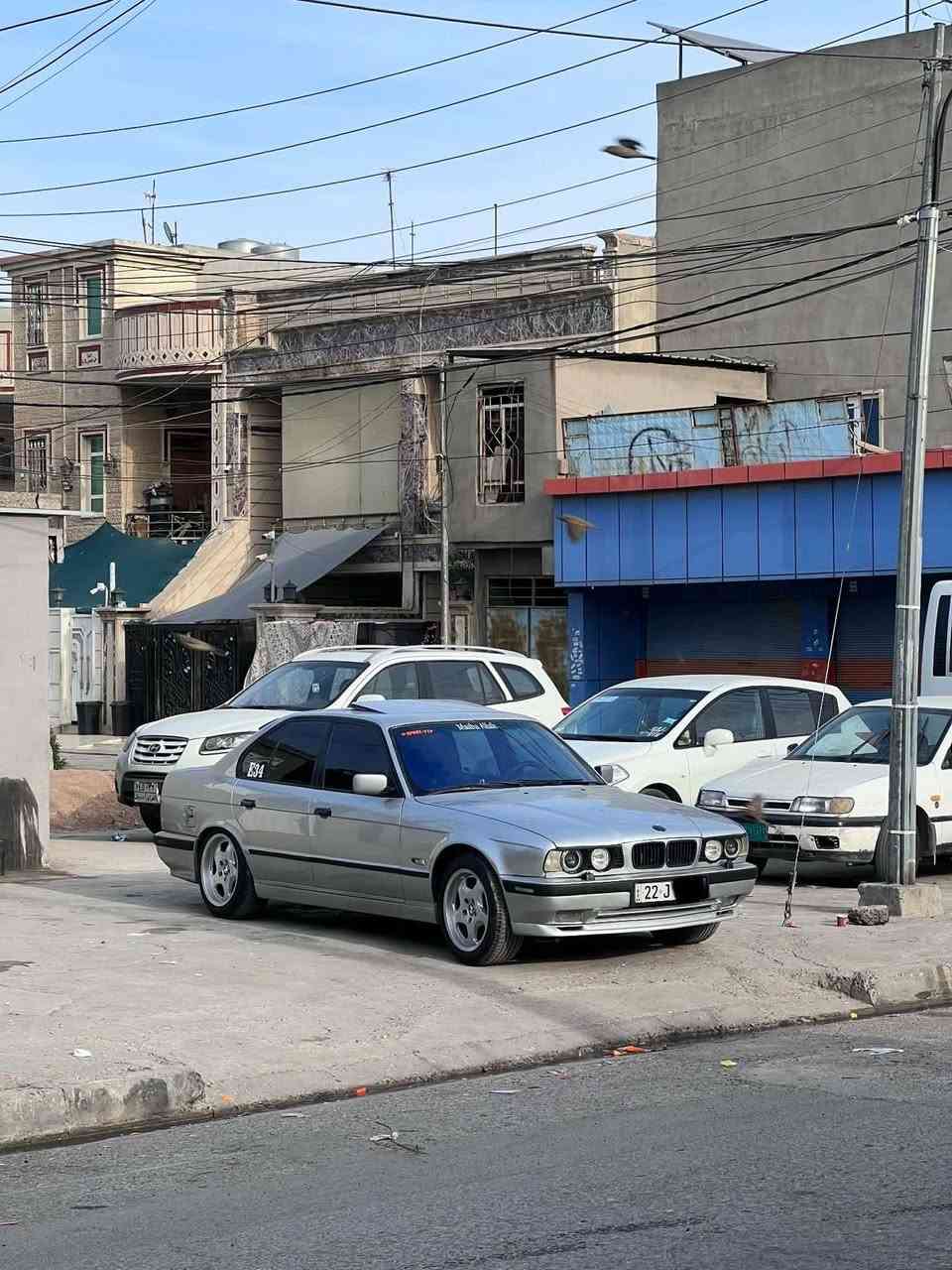 ئۆتۆمبێل: بیئیم مۆدیل ١٩٩١ 

کامل کراوەتە ٩٥ 
سلایت و کوشین جلد 

ســــعر $ یەک کۆمێنـت بکە راســـتەوخۆ بــۆ دێـــت🟢

ویل m5 بەناوی خۆمە تاوەکوو ٢٠٣٠ نوێیە 
مەکینە 520 کەبس 
حیزام سبوغە بۆ جوانی 
 
ژمارەی خاوەن سەیارە👈: ***********
