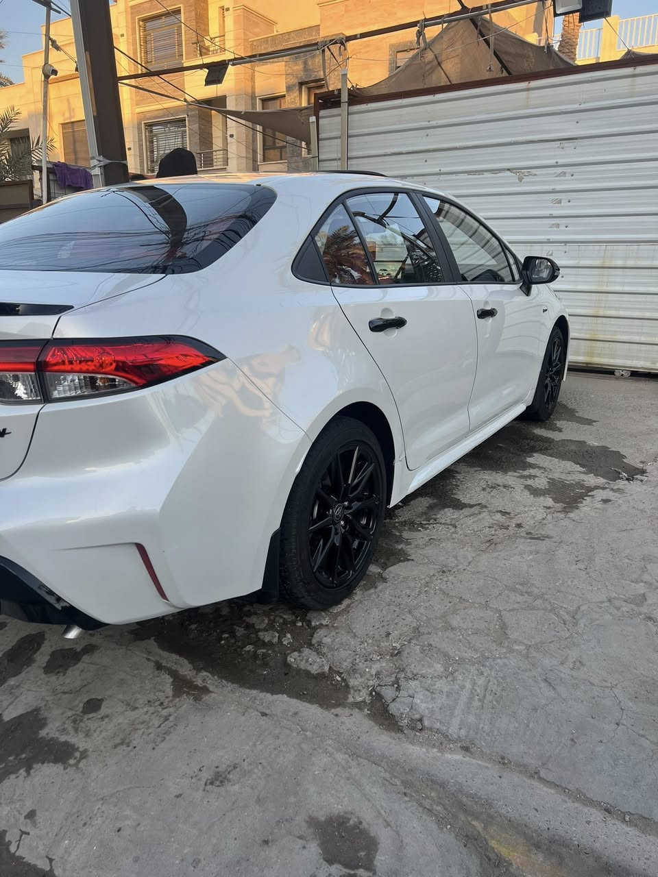 السلام عليكم
للبيع كورلا هايبرد بلاك ادشن بجم اس
بسمي رقم بغداد موديل 2025 ماشيه 5
فول اعلى فئة 
بدون صبغ 
السعر ١٧٢ 
للاستفسار ***********
