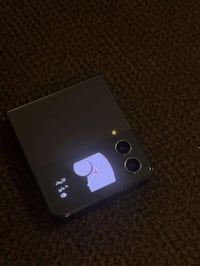 السلام عليكم 🌹 للبيع Samsung Z Flip 4 📱✨ ذاكرة 128GB نسخة الشرق الأوسط...