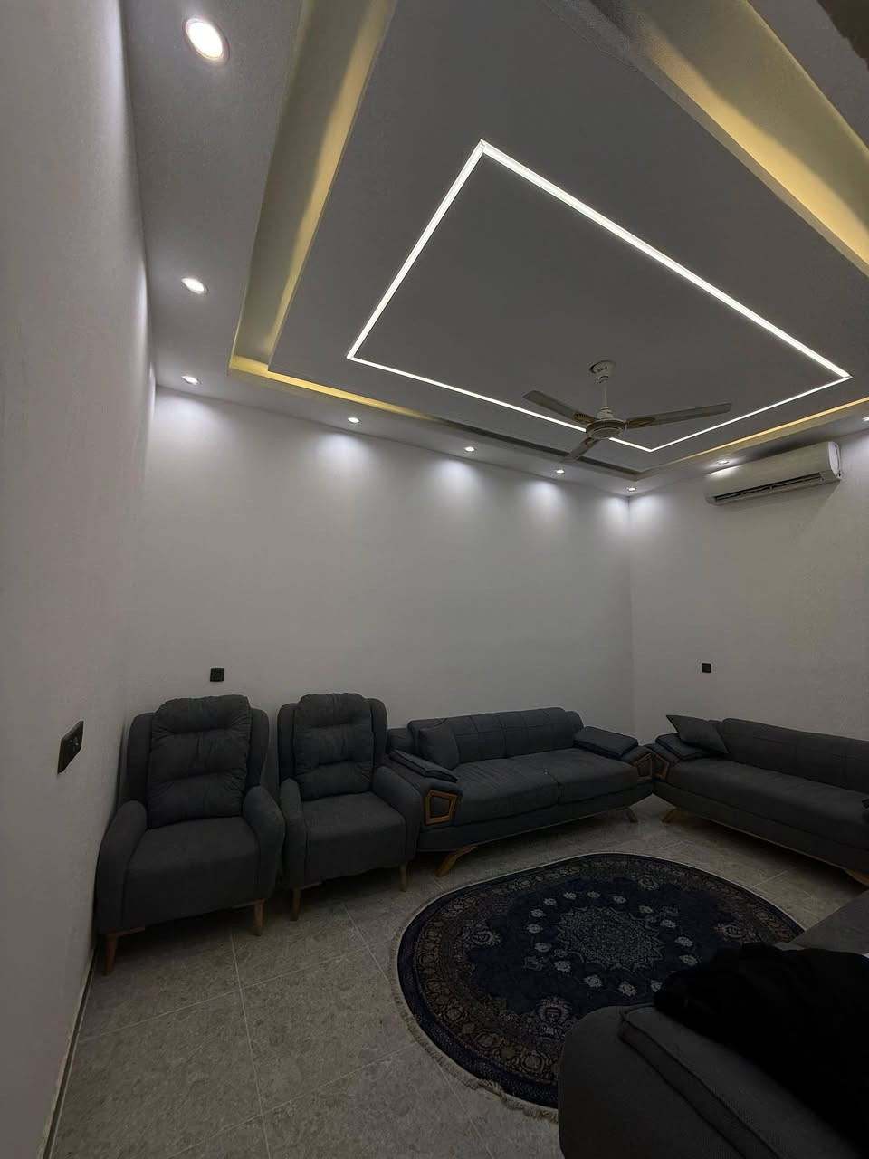 #يالله 
بيت للبيع 

العنوان :حجي حسن الثانيه الاربع سايدات 

طابو زراعي سند 25 

مساحته 100 متر مربع 

بناء حديث درجه اولئ

سعره 85 وبيه مجال 

الإتصال ع الأرقام التاليه أو مراسلتنا عبره الواتساب 
***********
***********

#ملاحظه: لدينا جميع البيوت والقطع الأراضي بأسعار مناسبة 

#وجاهزين"لعرض عقاركم عندنا
