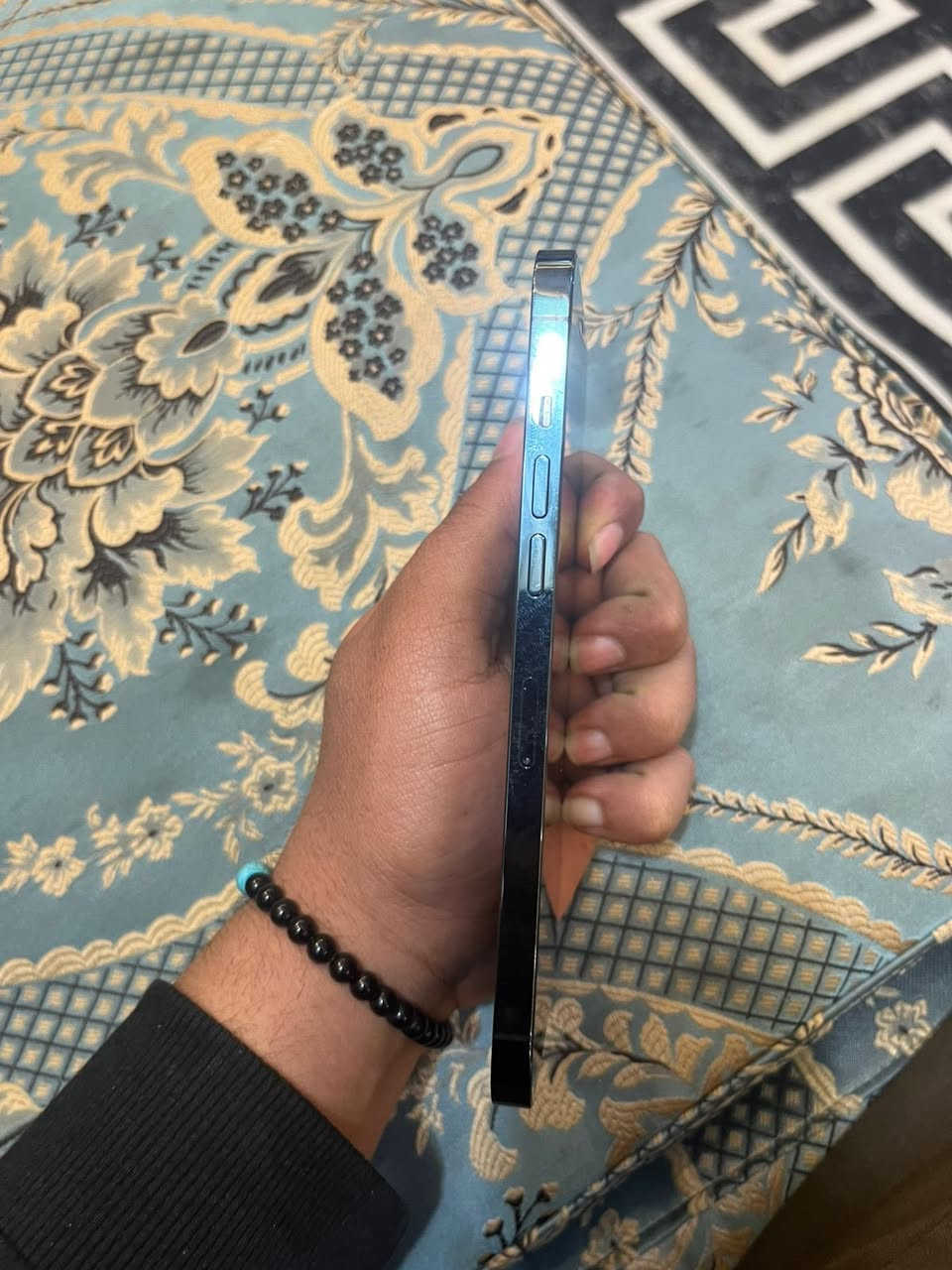 آيفون ١٢برو ماكس شرق أوسط  ذاكرة ١٢٨ نظافة ٩٥٪؜ بطارية ٩٣ آي شي ما مبدل بيه بغداد / مدينة الصدر
***********
