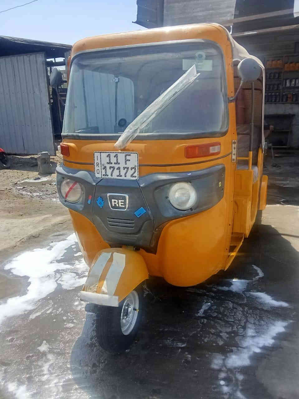 السلام عليكم شباب تكتك للبيع اصفر لون الفين 19 معمره بس دوس مجفت تجفيت شركه بوشه وبستم بس السعر ٦ ملاين المكان البلديات هاذ رقمي ***********
