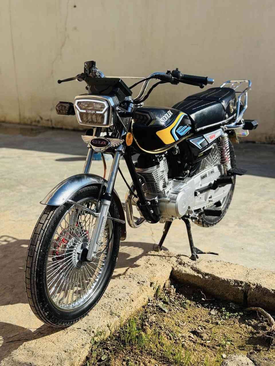 السلام عليكم دراجه تايكر للبيع اخو الجديد مجنبز دراجه جاهزه أربع كير اي نقص ما بي السعر 750 وبي مجال قليل الخاص مفتوح


**إذا كنت صاحب هذا الإعلان وتريد حذفه لأي سبب، رجاءا أرسل رسالة إلى الدعم الفني**