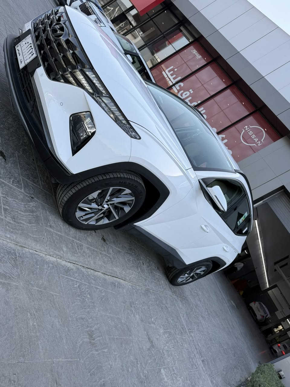 للبيع توكسان ٢٠٢٤ وكالة الاولى بعدها بالضمان ماشية ٦٠٠٠ كيلو فقط بحالة الزيرو السيارة فول عدا البانوراما
مكينه ٢٠٠٠
كشنات كهرباء
داخل ابيض
تبريد امامي وخلفي
شاحن واير ليس
انارة اوتو مع حركة الستيرن
شاشة ابل كار بلي 
حساسات امامي وخلفي
وبعد بيها مواصفات السيارة مكفولة من كلشي
مكانها اليرموك 
***********
السعر 22500$ وبيها مجال
