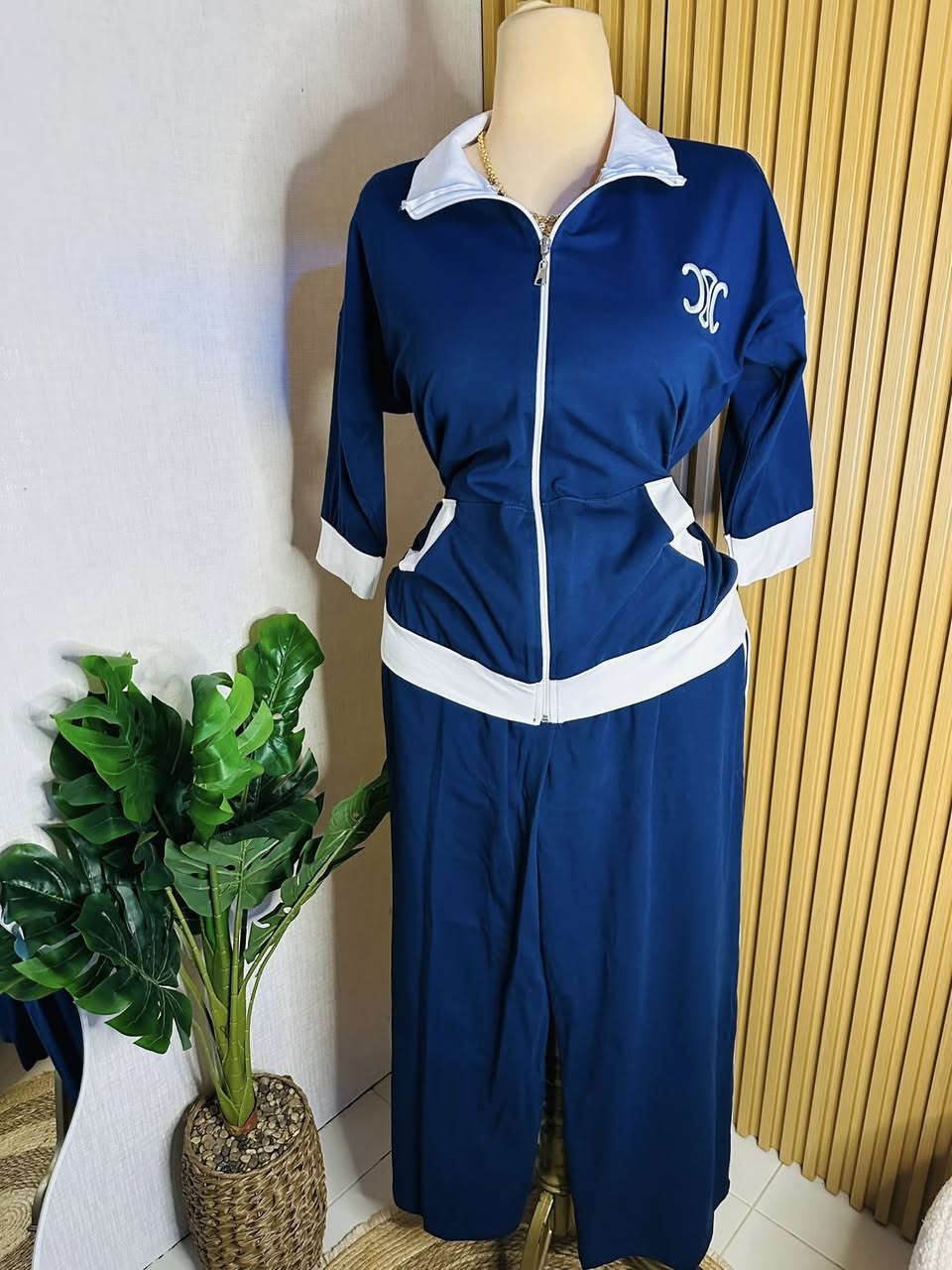 تراك رياضي 🎀🤍
خامه فانيله قطني درجه أولى 💙
قياس l_xl_xxl_xxxl

متوفر بهل لون فقط 💙⚡️
⤵️💙


**إذا كنت صاحب هذا الإعلان وتريد حذفه لأي سبب، رجاءا أرسل رسالة إلى الدعم الفني**