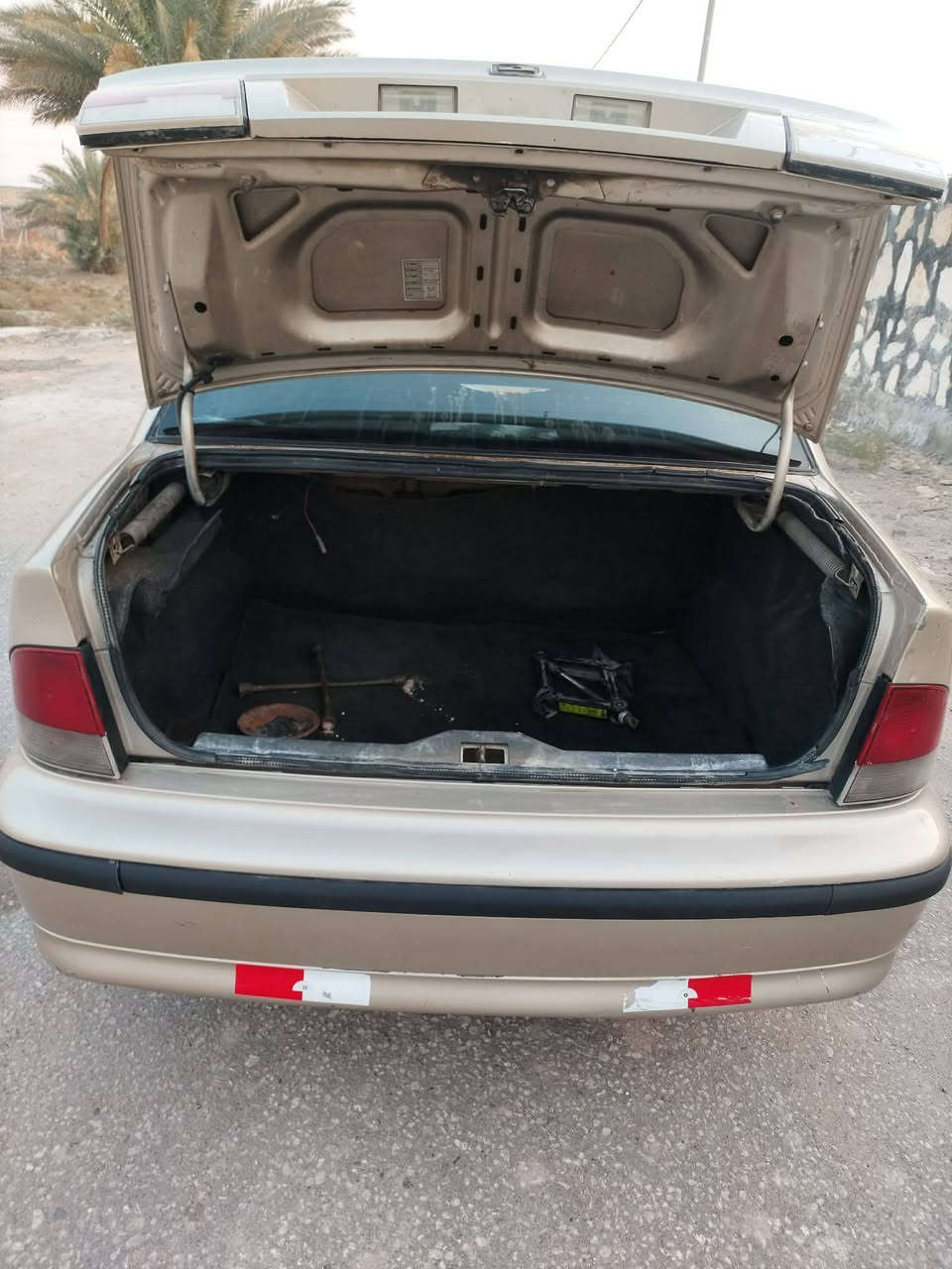 سمند 2009مكينه وكير وحدادية وشواصي مكفولات لاضربه و لا حادث 
بس مصبوغه عام للجماليه 
السنويه الغاية 2029
السعر 36
المكان بابل حله غير متواجد على الفيس الاستفسار الاتصال بالرقم *********** وشرط التحويل
