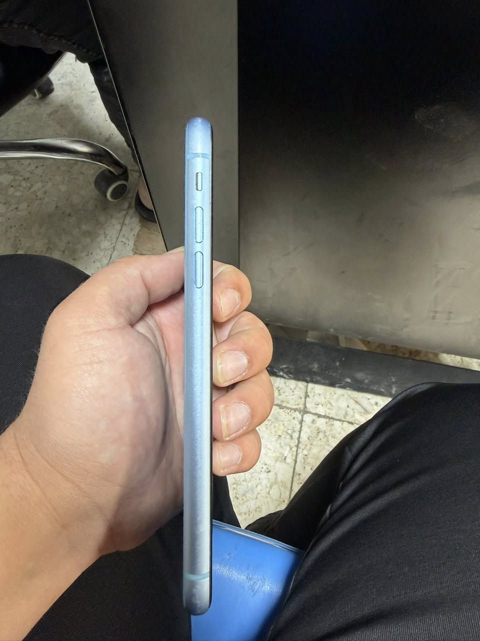 ايفون xr ذاكره ١٢٨ بطاريه ٨٠ ب٢٠٠ وبي مجال مكاني حي العدل ***********
