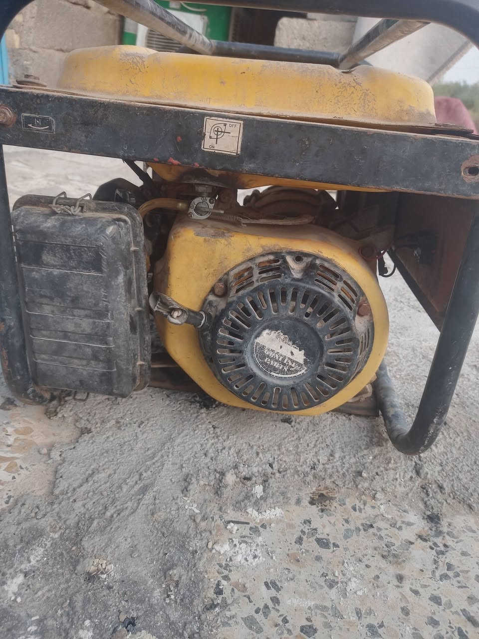 للبيع مولد جان يشتغل تركته بصيف هسا مايشتقل ابيع هل موجود ماعرف كابريتر بلك السعر ب60وبي مجال مكاني كوت حي الشهداء ***********
