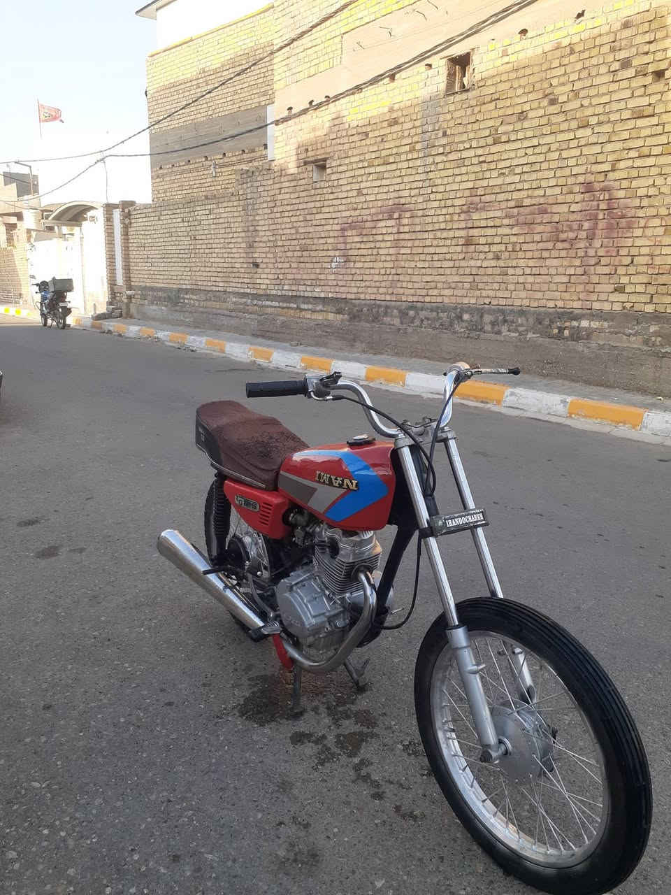 للبيع دراجه كلك ماكينه خوش ماكينه بيها نظيفه اغراض كله جديد مكان واسط قضاء الحي والسعر ب 300 وبه مجال للشغال والاتصال على الرقم بخير ويتدلل***********
