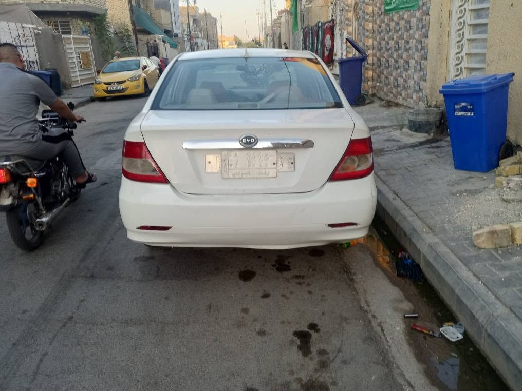سلام عليكم بيوايدي موديل 11 رقم واسط للبيع او مراوس محرك كير صدر جديد سياره تبريد عاطل الگشر غير مكفول السعر 38 مكان سياره الكوت 
رقم تليفون *********** بغداد, العراق
