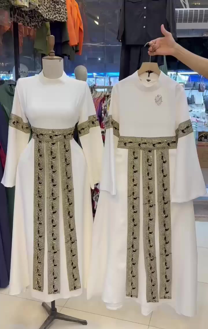 فستان العيد❤‍🩹
السعر 28الف فقط 
خامة هوريم دابل تركي
38–40–42–44–46


**إذا كنت صاحب هذا الإعلان وتريد حذفه لأي سبب، رجاءا أرسل رسالة إلى الدعم الفني**