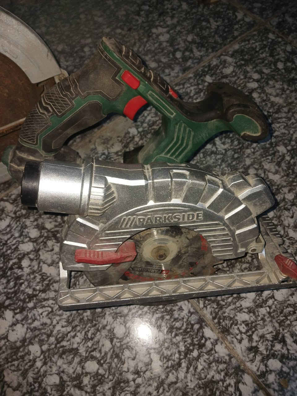 كوسره تردديه بارك سايد دريل تقشير وتكسير منشار قرصي ان جيكو منشار قرصي بارك سايد شحن بدون بطاريه كوسره ثابته مستحد 
الاتصال ع الرقم بي وات ساب   ***********
