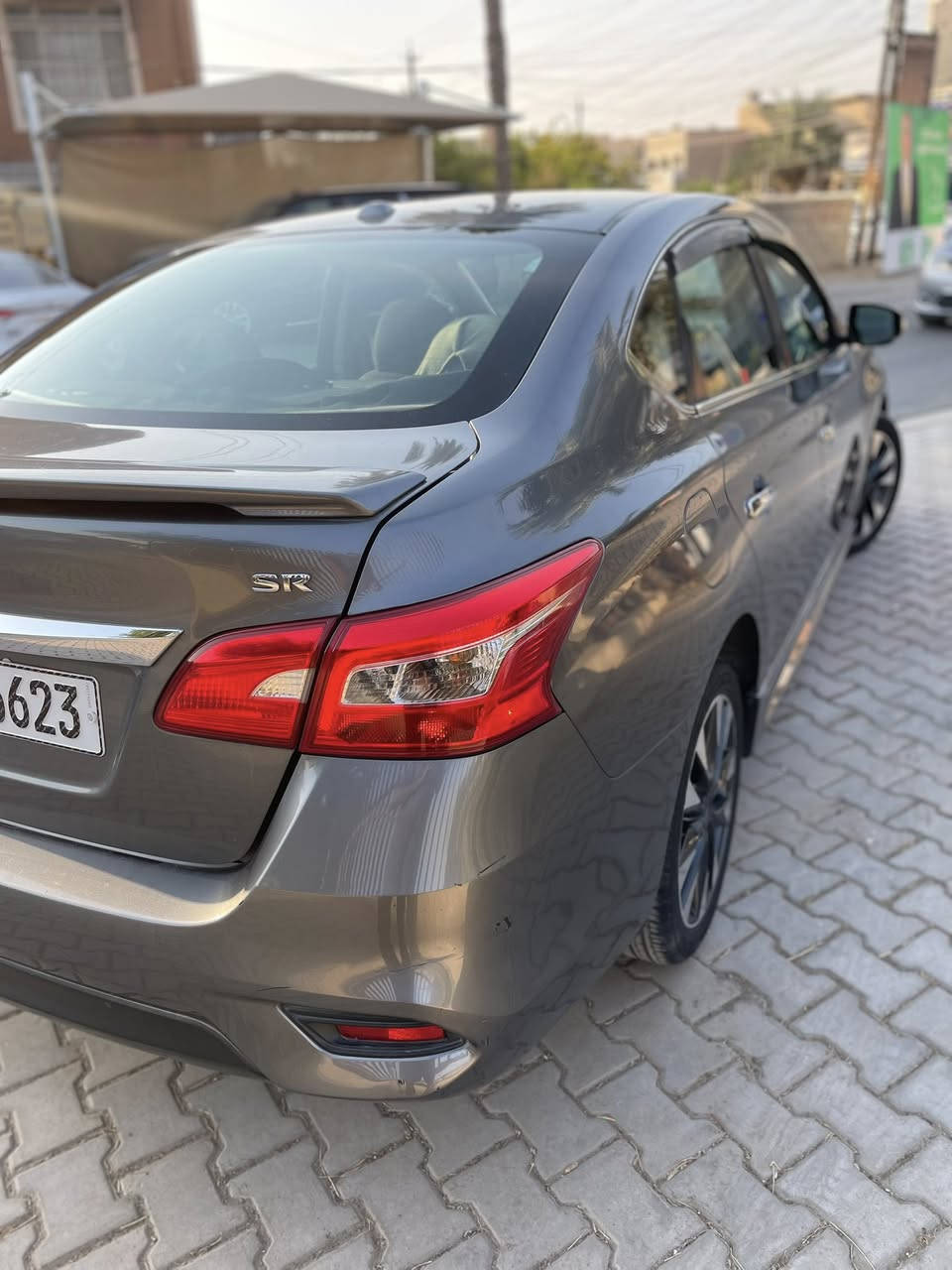 السلام عليكم نيسان سنترا 2019 امريكي SR حادثها باب وشويه من الداير الجملغ الخلفي صبغ صفحه كامله حادثها واضحه بل صور ورقم الشاصي موجود ايرباك برده فقط ماشيه 118 الف كيلو موصفاته شاشه جبيره بصمه تبريد شاشه اشاير بل مري لايت عدسه وزينون كامره دواره تدفئه كشنات بك لايت led بجم كبس رقم جديد وسنويه السعر 96  مكانه حي الجامعه اي استفسار حاضر ***********
