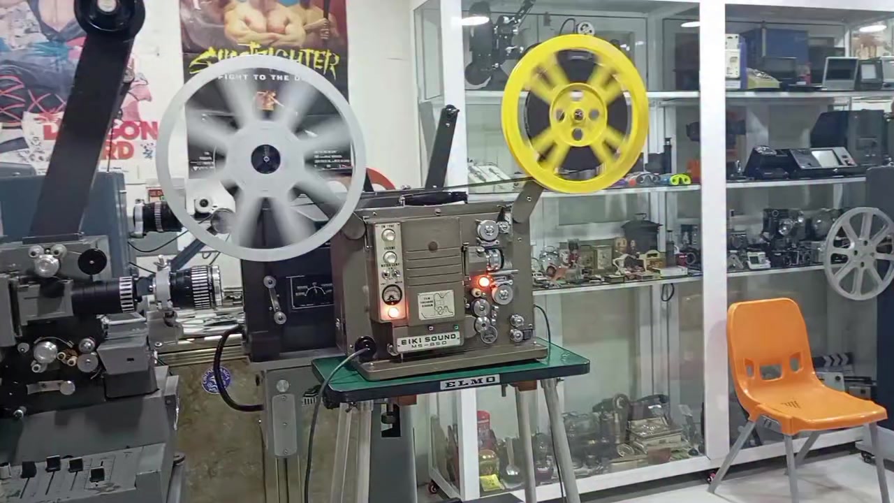 عارضة سينمائية ١٦ملم إيكي للبيع بدون فلم 275 ألف
للأستفسار / *********** يوجد توصيل للمحافظات.
