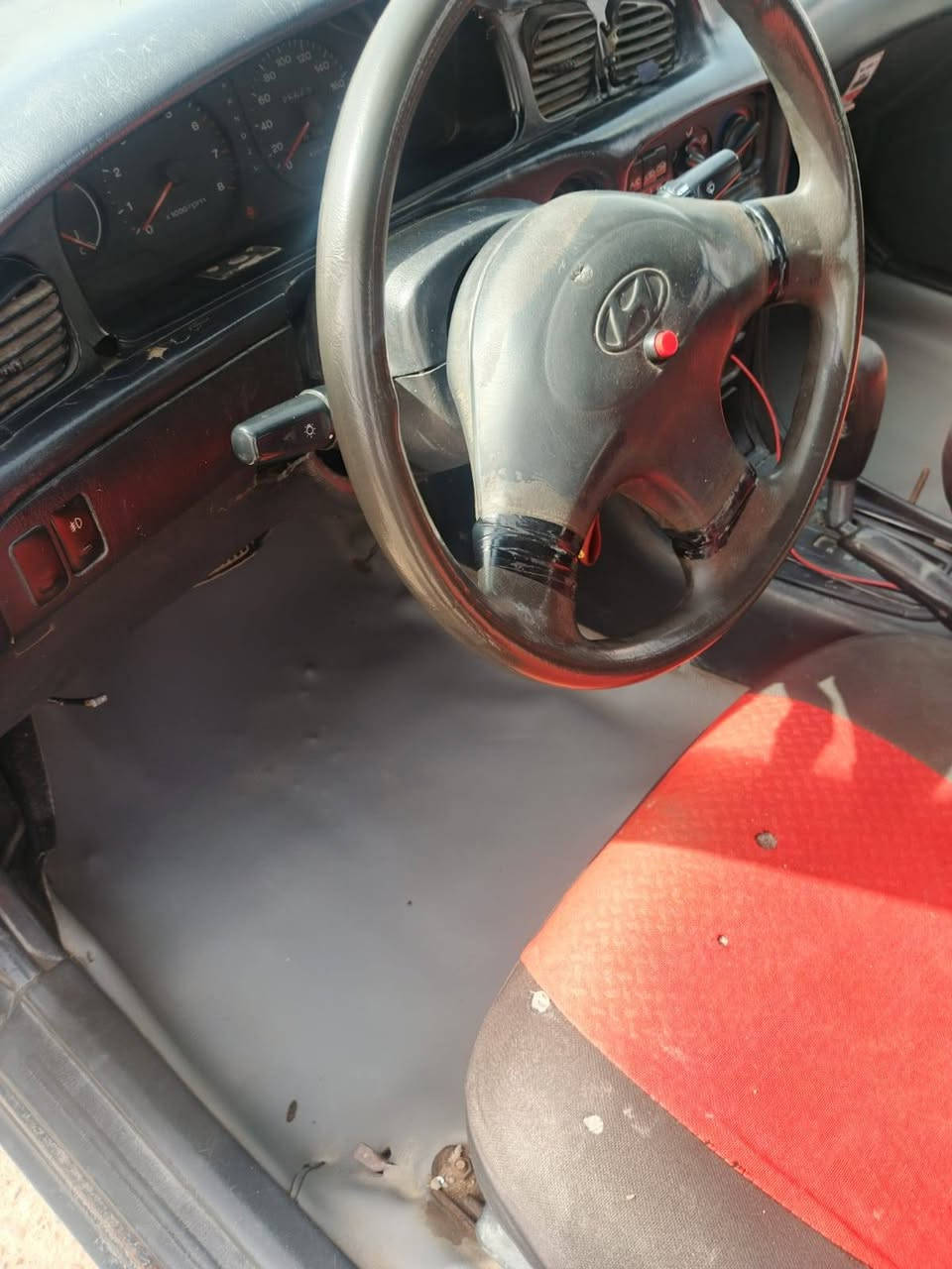 السلام عليكم سوناتا 2 موديل 95 مشروع وطني هزة جديده كير مكينه جدد مكينه مفتوح المرغوب  صدر امامي خلفي نظيف جدا دواخل نظيفة
كنربائيات كلها شغاله 
4 جام كهرباء 
مصبوغه بدون اي ضربه 
السعر 38 
مكاني بغداد 
للاستفسار ***********
