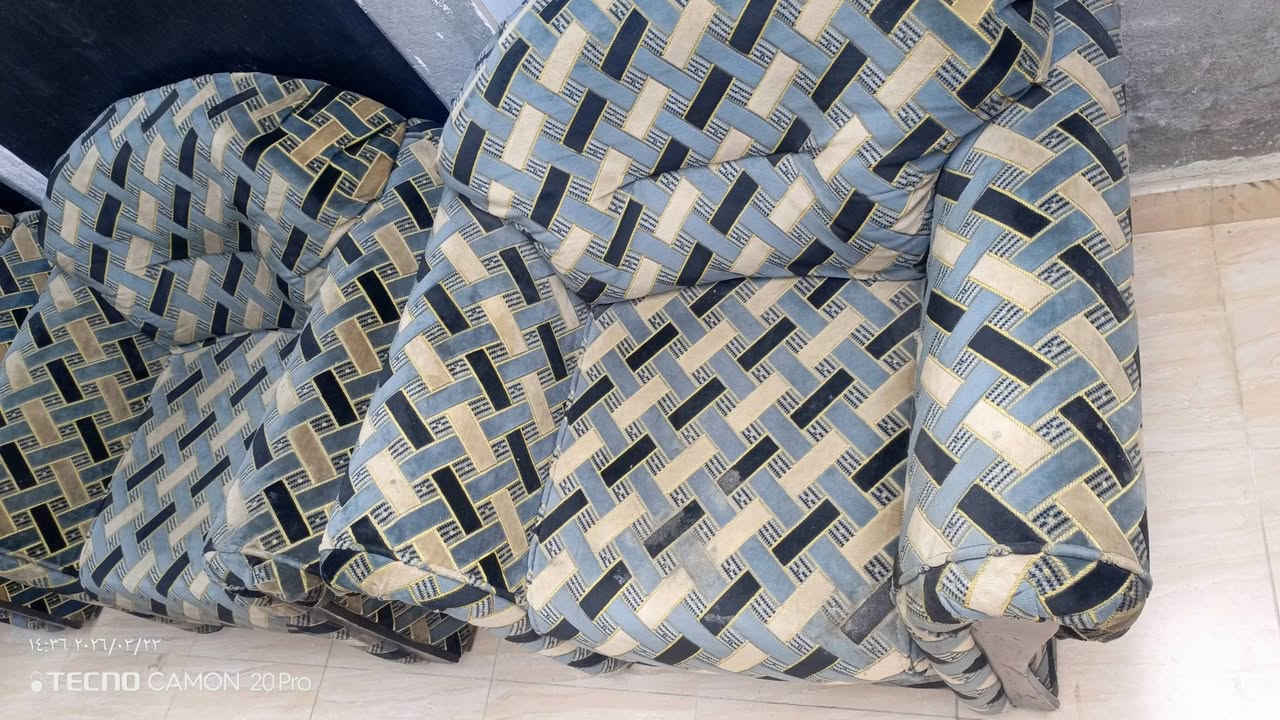 تخم 10 نفرات
قنفتين 3نفر و4كراسي نفر نظيف وثكيل السعر 75الف
حله قرب المحكمة الجديدة


**إذا كنت صاحب هذا الإعلان وتريد حذفه لأي سبب، رجاءا أرسل رسالة إلى الدعم الفني**