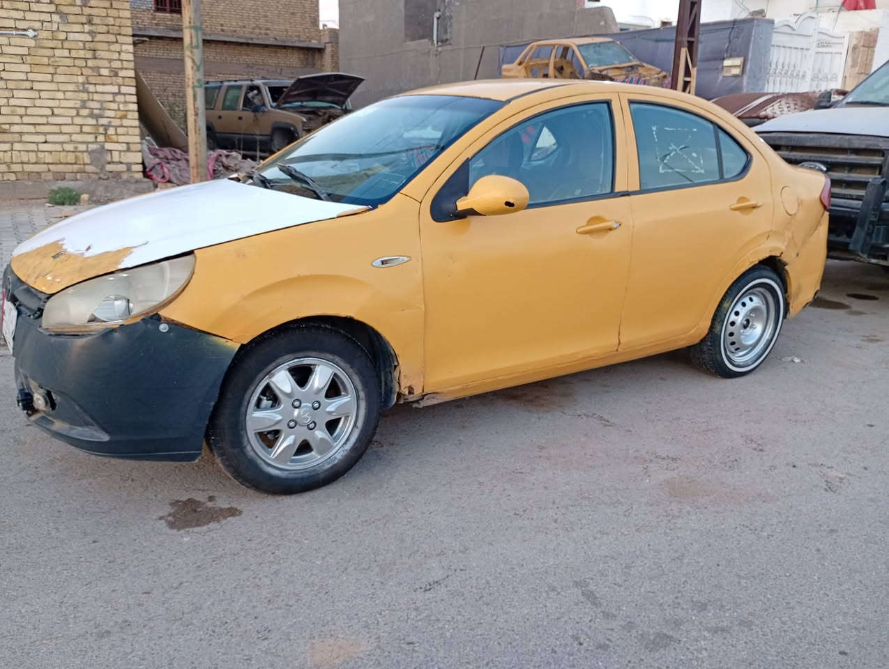 السلام عليكم / جاك صيني محوره ياباني 
للبيع جاك صيني رقم ميسان هيئه مطلوبه غرامات مصفره مكينه كير كورله محوره بديه شوفت العين مكينه كير حداديه غرفه نضيفه تجي شوف ودكلب وتفحص وبخدمتك موديل 2009 راعيه يمي يحول اتصل السعر 18 اتصل ودلل *********** 
***********
