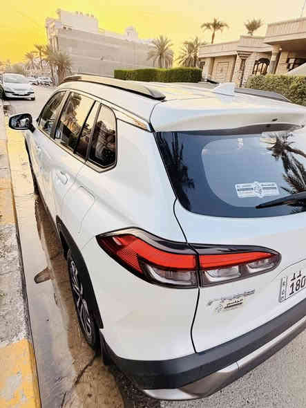 السلام عليكم للبيع تويوتا فرونت لاندر 2025 فول مواصفات فئة ال ((S)) مكينة 2000 اعلى فئه بالفرونت لاندر داخل جلداحمر  اصلي كشن كهرباء لايت زنون 5 عدسات فتحة بصمة قطعتين تبريد صندوق كهرباء ويل كب ((s)) اسود بعدها بوضع الزيرو ماشية 9 مكفولة كفالة عامة من كلشي رقم بغداد الجديد ((السعر 25.500 خمسة وعشرون مليون وخمسمائة او 180 ورقة )) من الاخير للاستفسار اكثر الاتصال ((***********)) مكاني بغداد زيونة.
