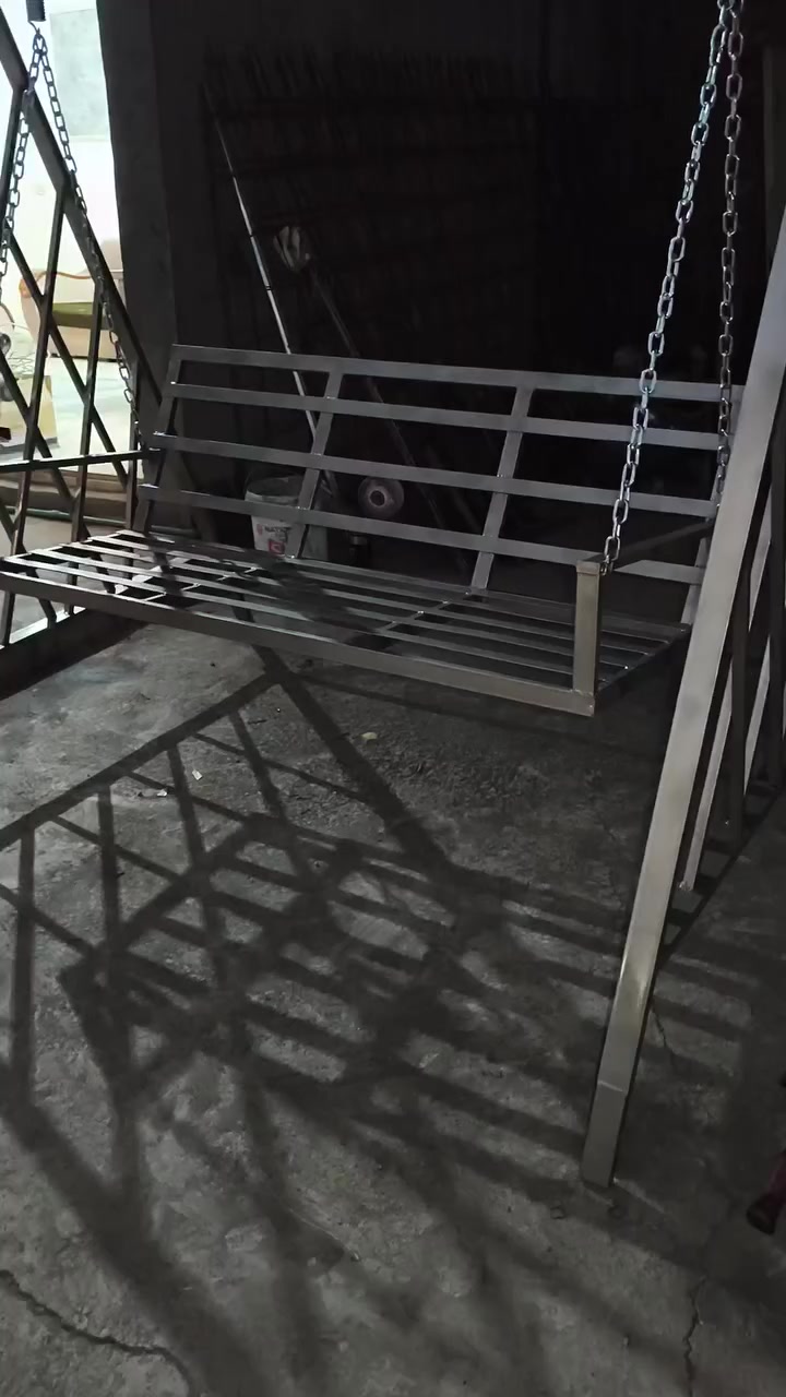 سلام عليكم مراجيح للبيع العنوان كربلاء للستفسار الرقم أو واتساب ***********
